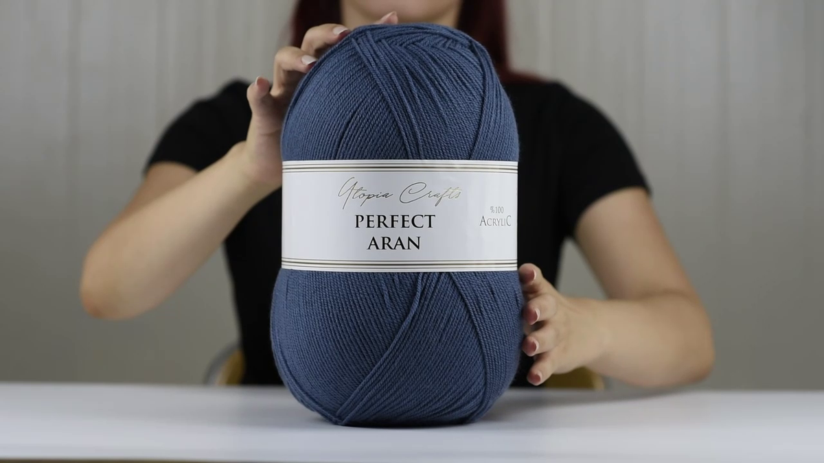 Perfect Aran Yarn - 100% Acrylic Soft Knitting & Crochet Yarn (400g / 1200m)