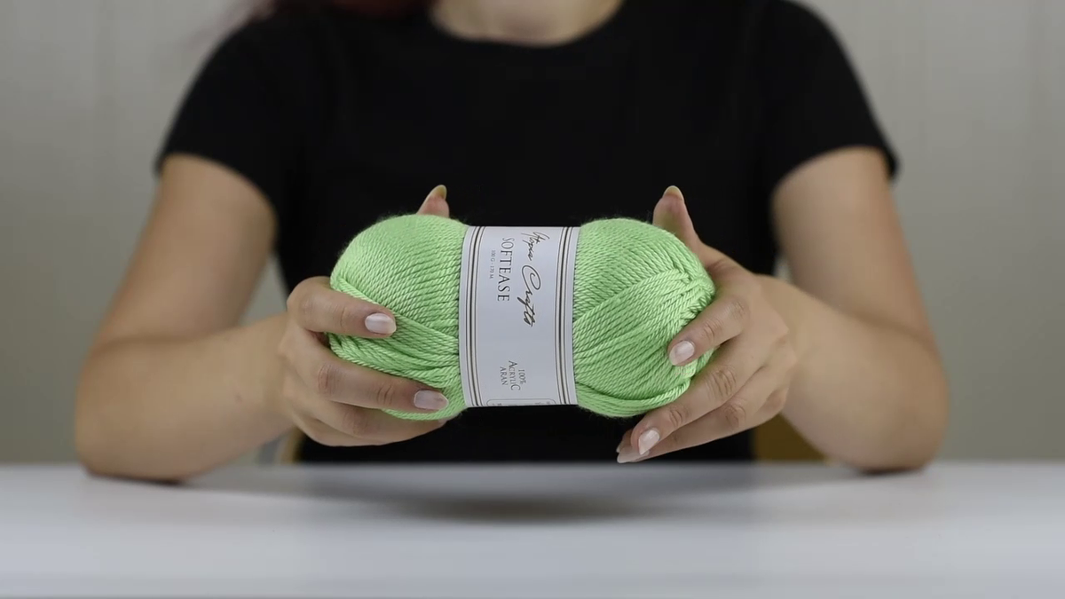 Softease Knitting and Crochet Yarn – 100g Premium Acrylic Aran Weight Yarn